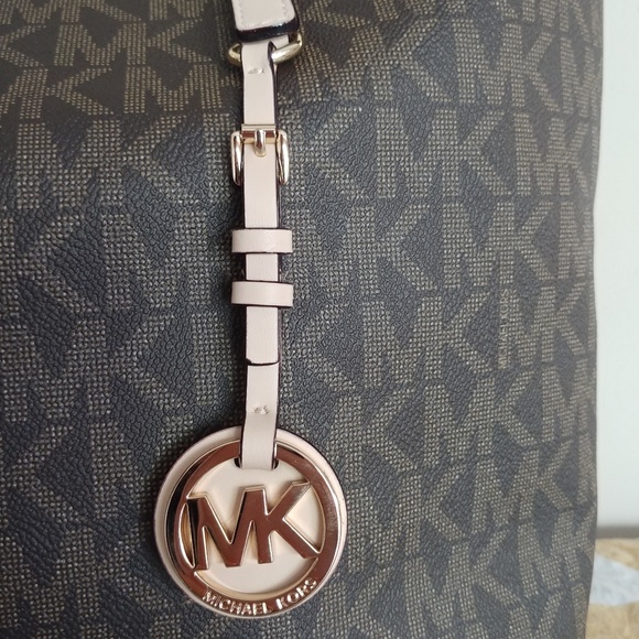 ⭐SOLD⭐Michael Kors - Picture 2 of 5